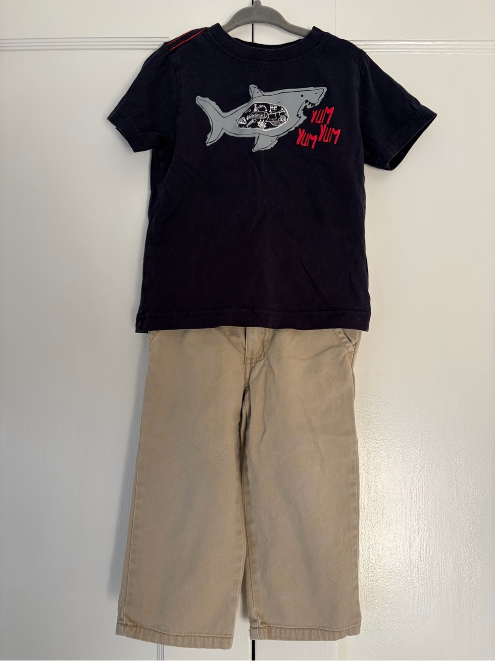 Gymboree Boys Shark T-shirt and Khaki Pants Set Toddler Size 18-24 Months